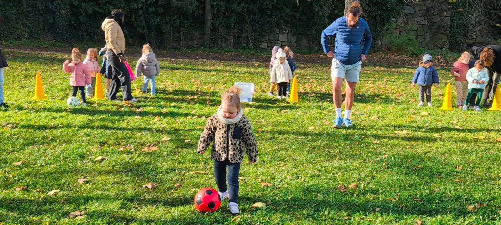 Initiation au football en PS période 2