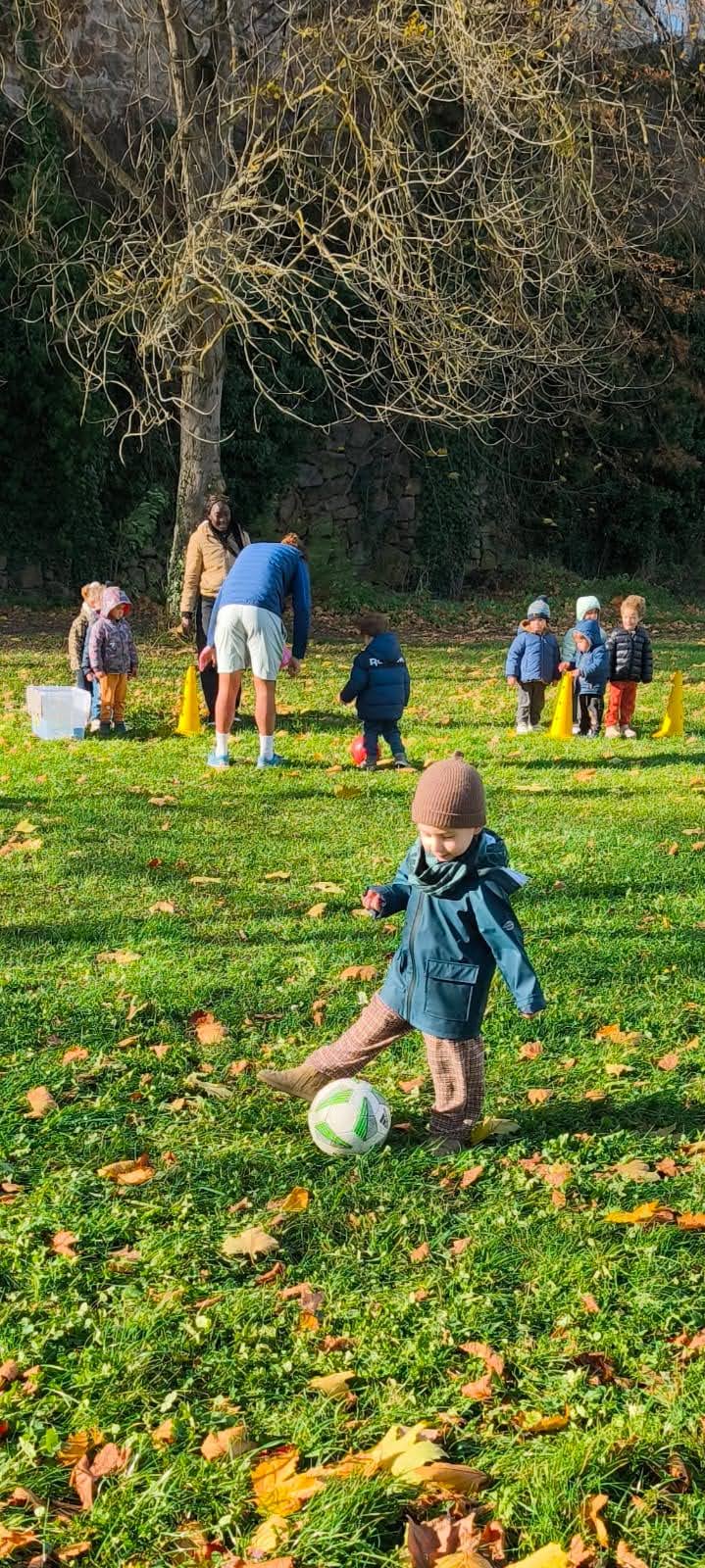 Initiation au football en PS période 2