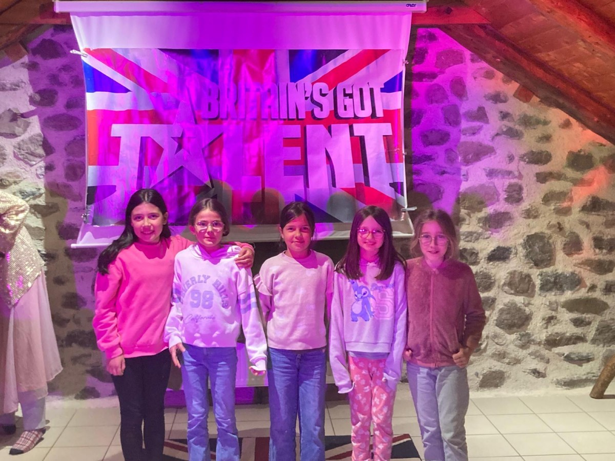 Les CE2 s'installent au village Anglais de St Front