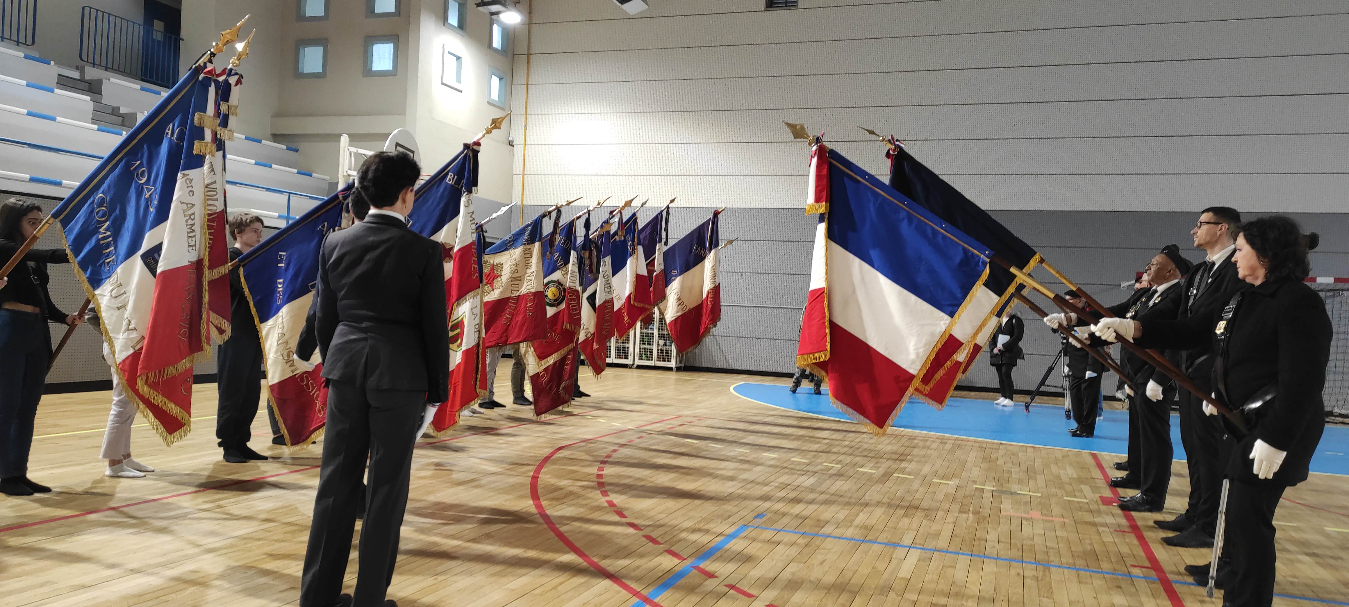 Entrainement pour les porte-drapeaux