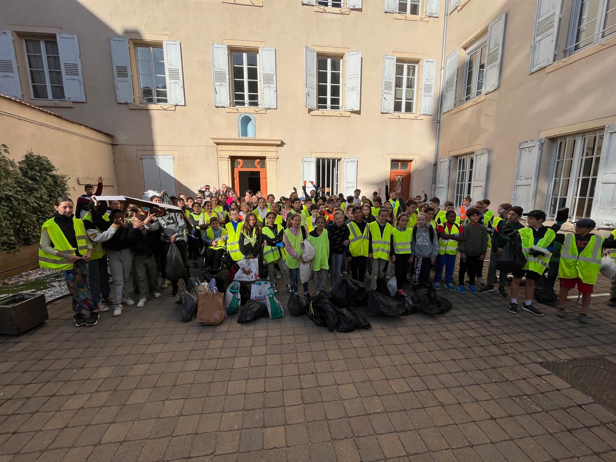 52 kg de déchets ramassés par les collégiens !
